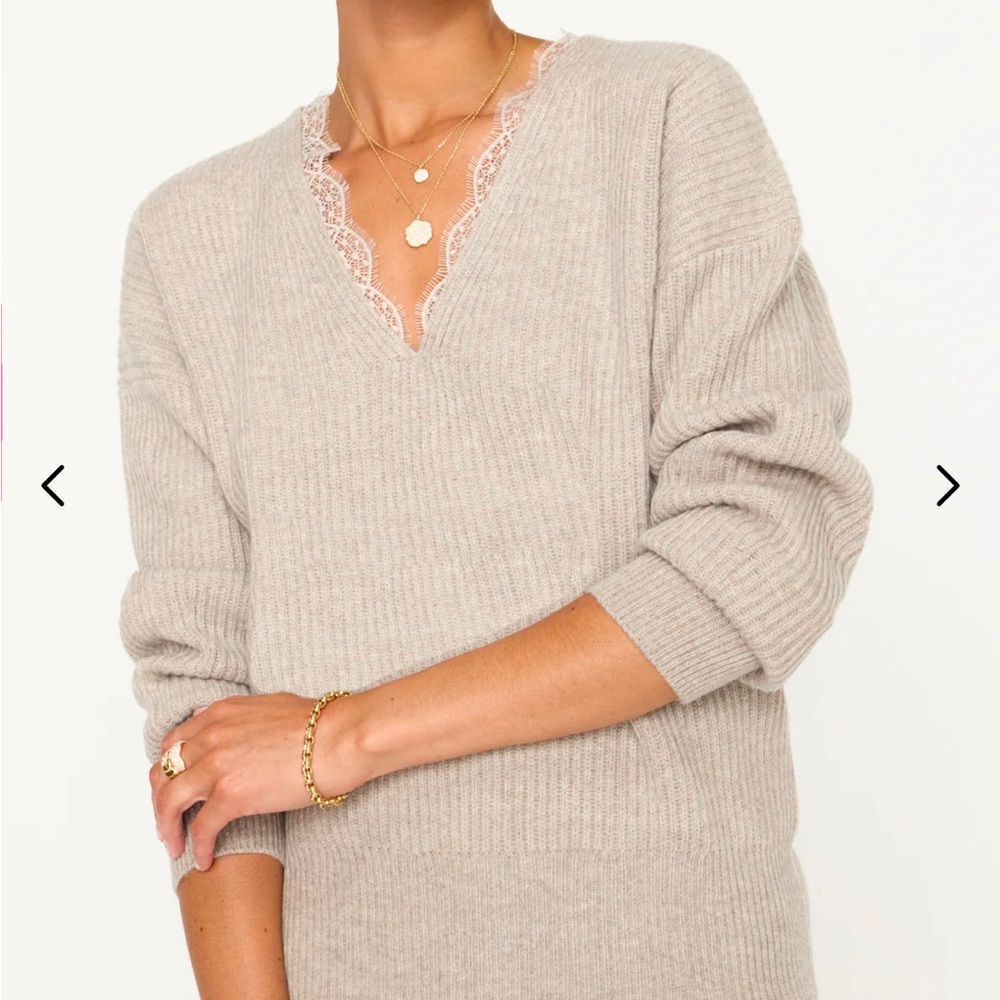 Brochu Walker V-Neck lace color Ribbed Sweater - Beige